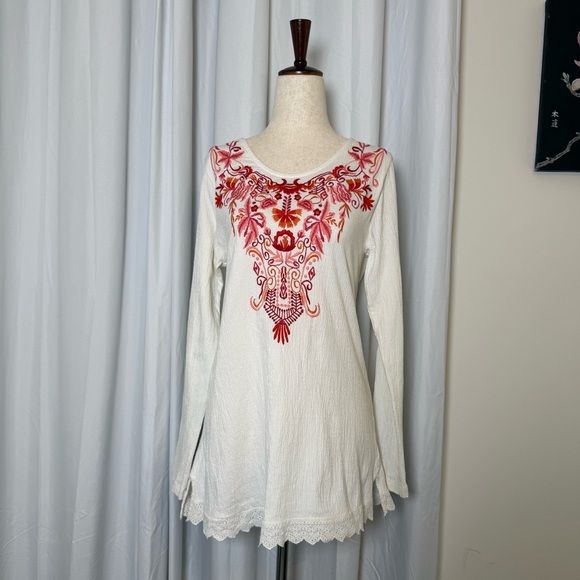 Soft Surroundings Tops - Soft Surroundings Embroidered Tunic Top White Red Pink Size Medium Boho